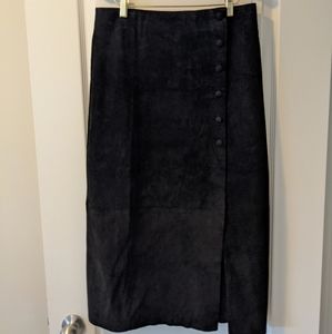 Vintage black suede skirt with snaps